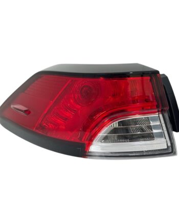 Dış Stop Lambası Toyota Corolla Cross 2022-2024 (SOL, LEDSİZ)